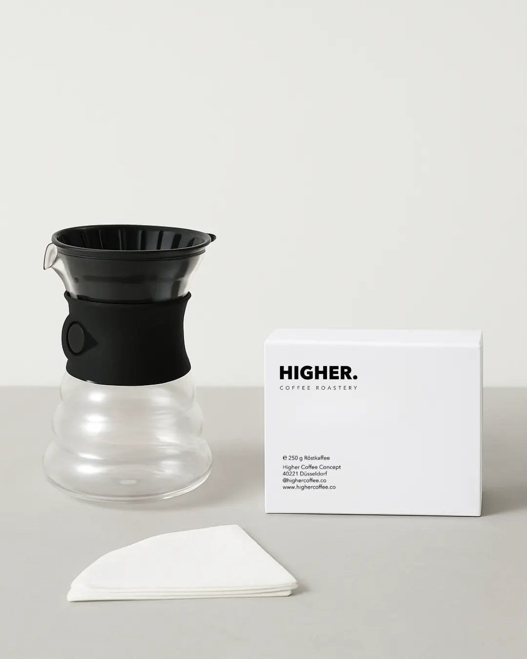 HARIO V60 Brew Bundle mit Dripper 700ml, Filtern und Higher Specialty Coffee
