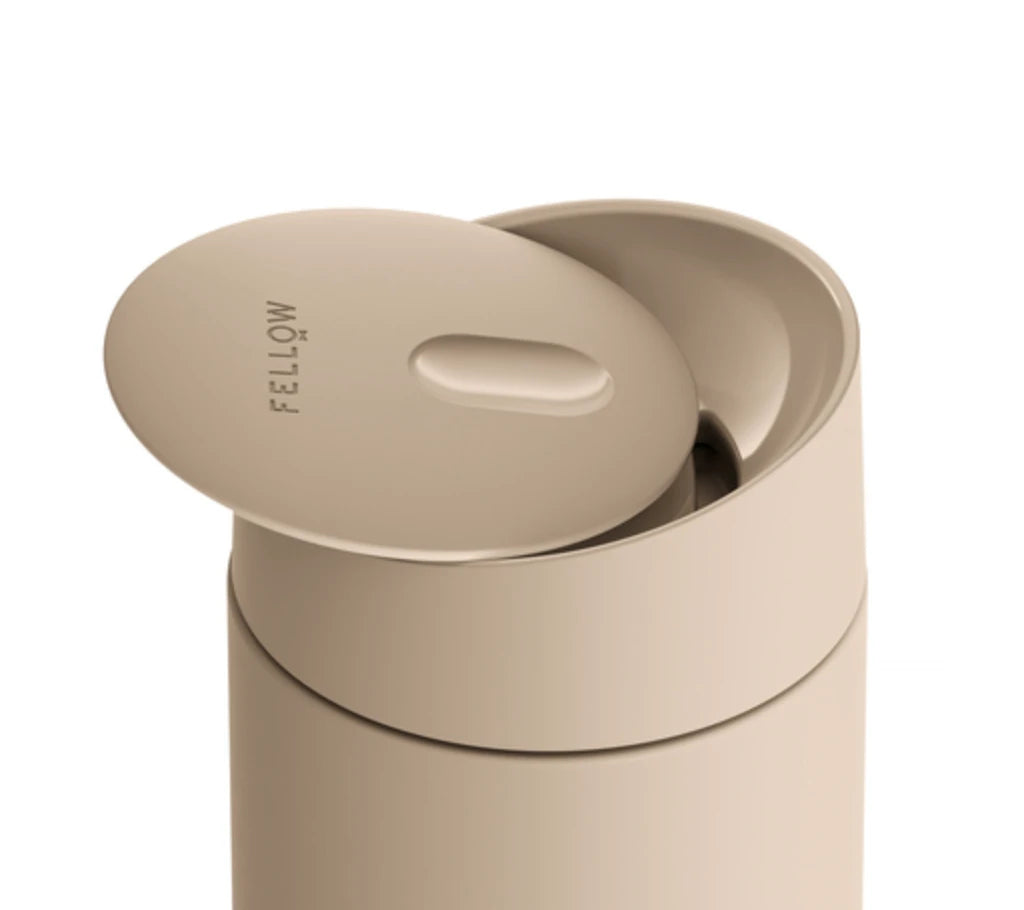 Fellow Carter Slide Mug Isolierbecher 355 ml mit Schiebedeckel
